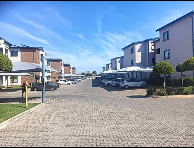 2 BEDROOM SECTIONAL TITLE FOR SALE IN RAVENSWOOD